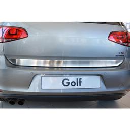 Chrome detail to tail gate on VW Golf 5d