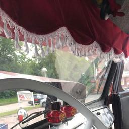 Curtain for windshield red/white